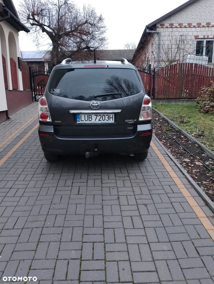 Toyota Corolla Verso - 9