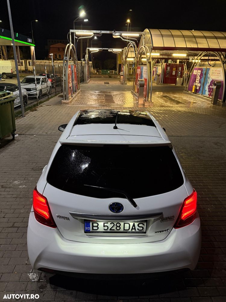 Toyota Yaris - 4
