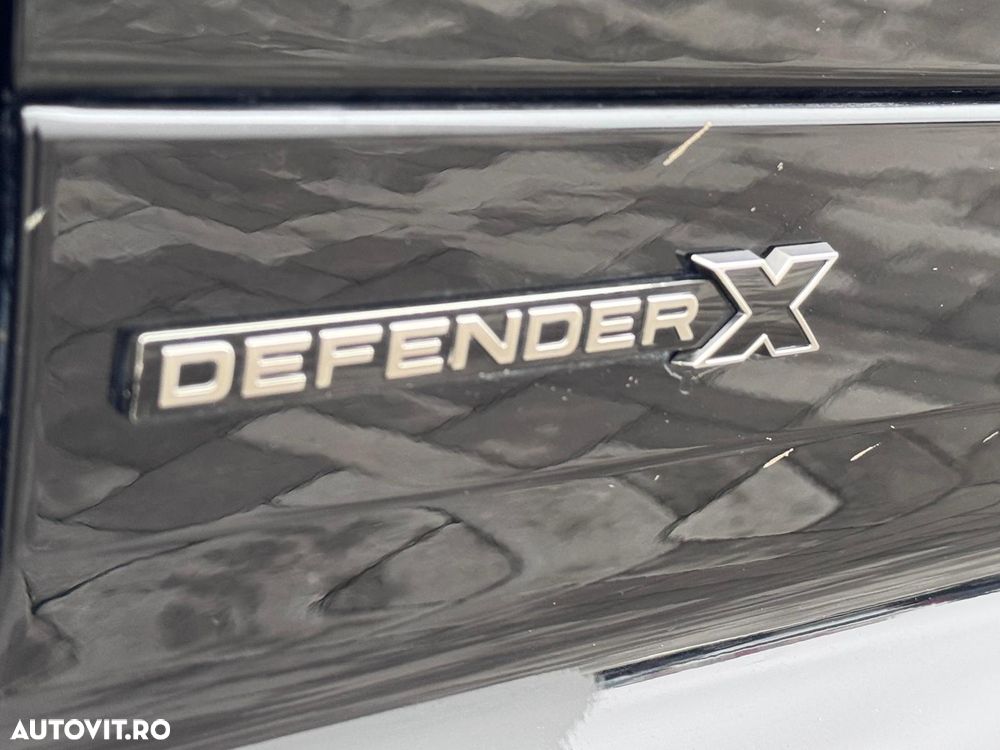 Land Rover Defender 110 3.0 P400 MHEV X - 19