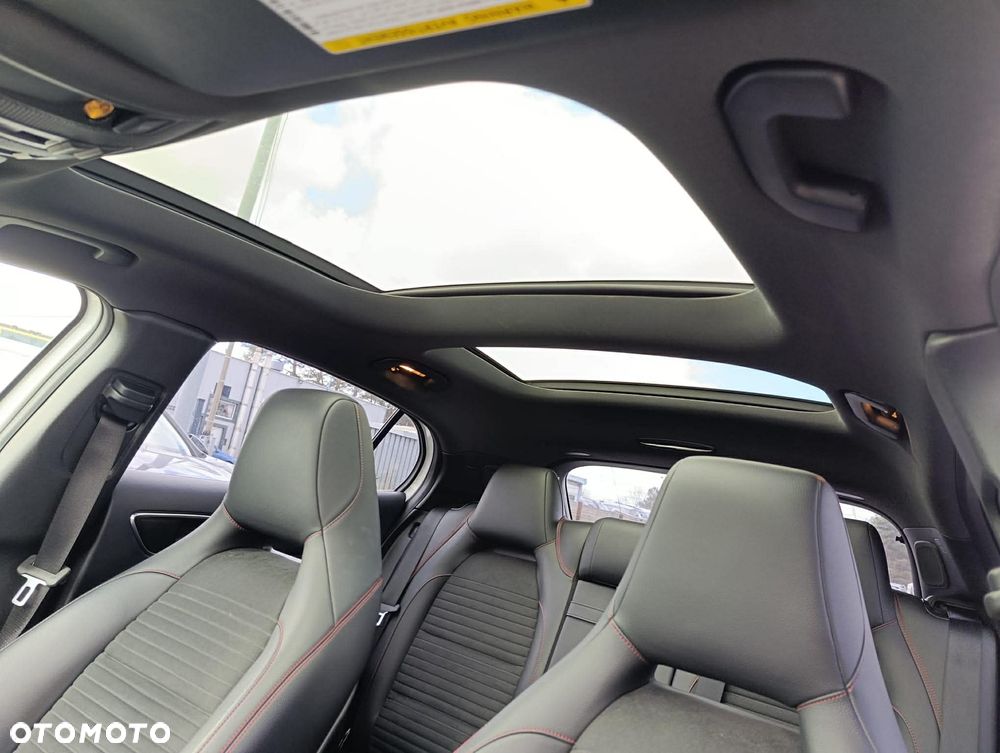 Mercedes-Benz GLA AMG 45 4Matic AMG Speedshift 7G-DCT - 22