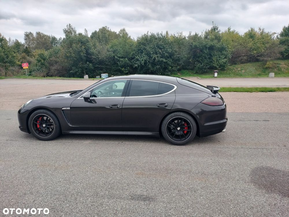 Porsche Panamera 4S - 6