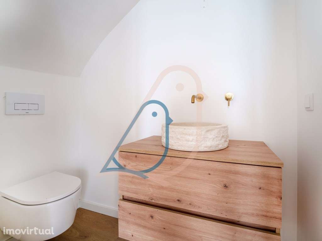 Moradia V2 Geminada no Centro da Cidade de Ourém - Grande imagem: 4/28