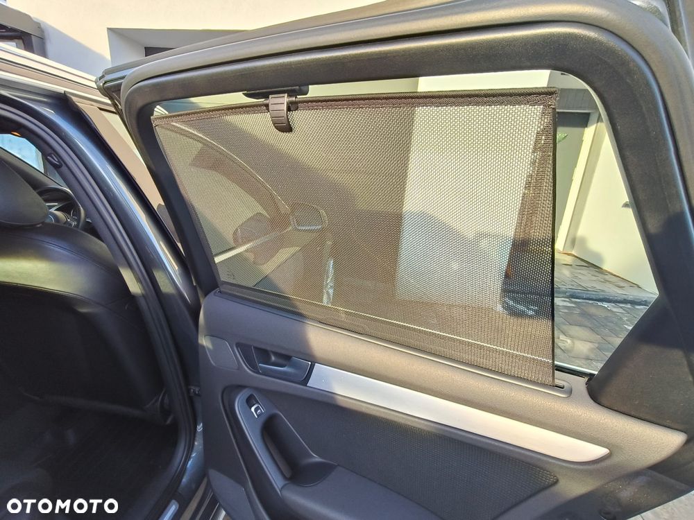 Audi A4 Avant 2.0 TDI Quattro Line S tronic - 36