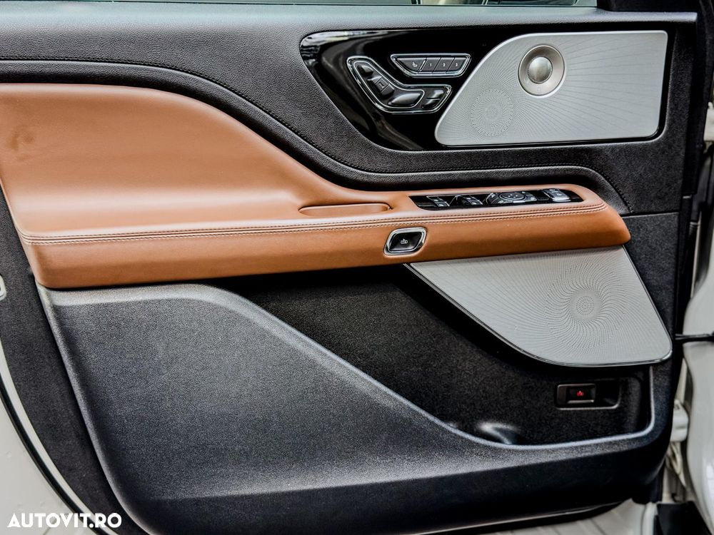 Lincoln Aviator - 27
