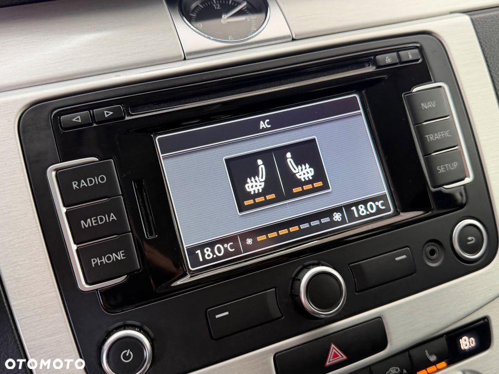 Volkswagen Passat - 6