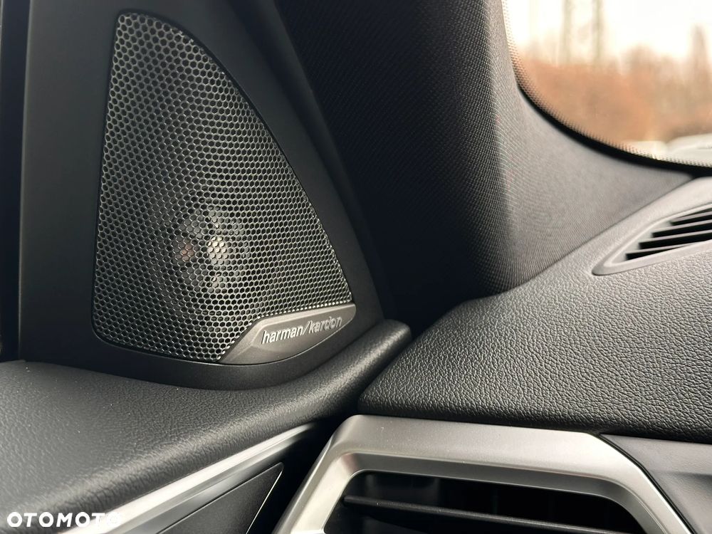 BMW M4 Competition M xDrive - 26