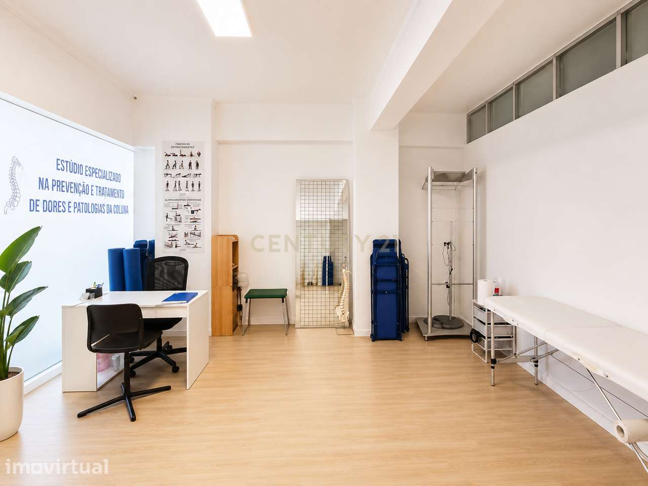 Espaço comercial para o seu negócio na Praia da Rocha para arrendament - Grande imagem: 2/14