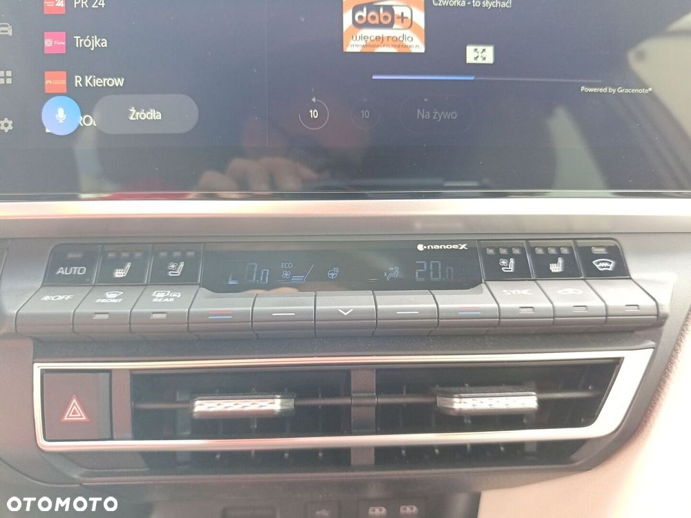 Toyota Camry - 23