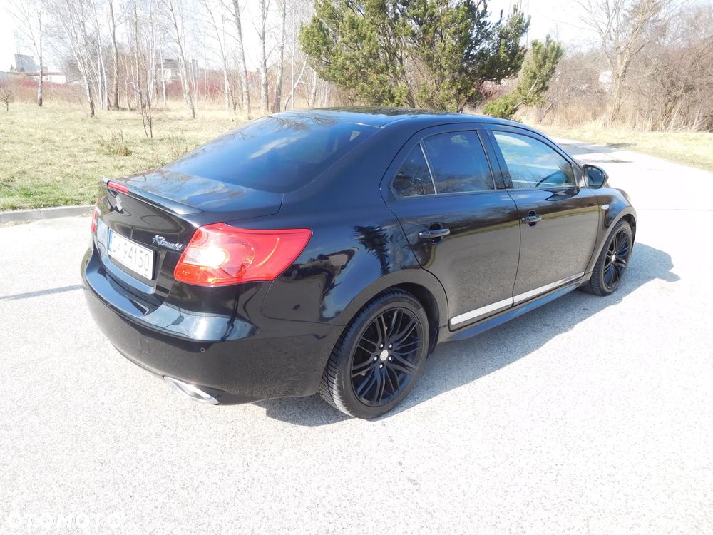 Suzuki Kizashi 2.4 Sport 4WD CVT - 3