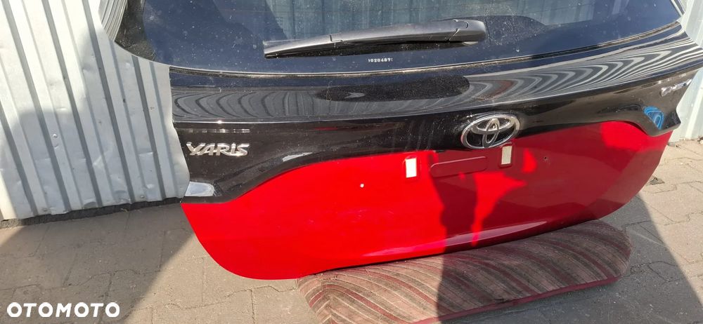 KLAPA BAGAŻNIKA TOYOTA YARIS IV - 2