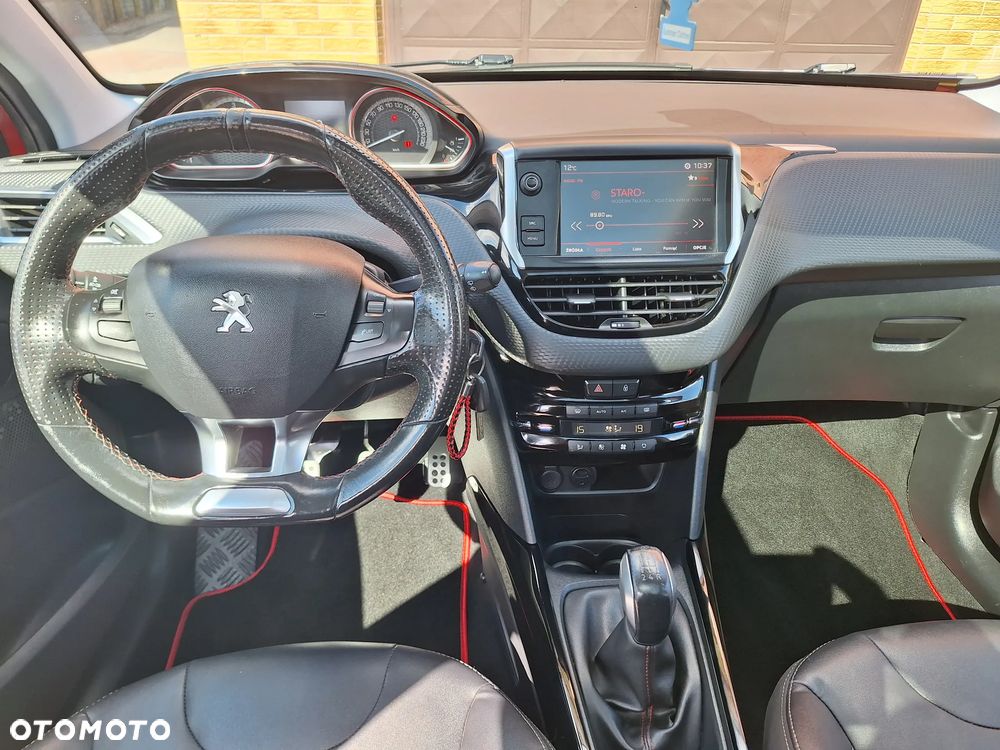 Peugeot 2008 1.6 BlueHDi Allure - 26