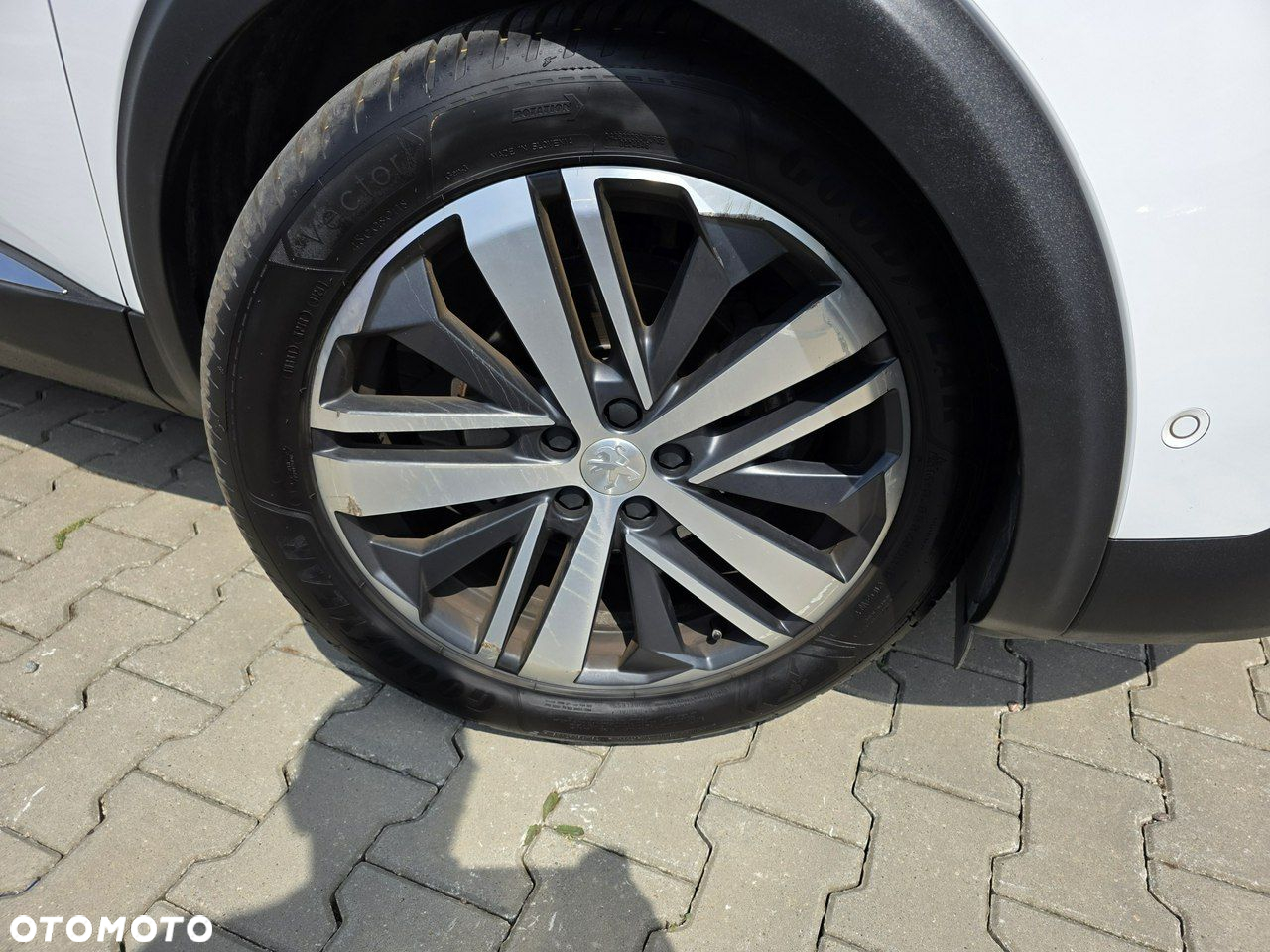 Peugeot 5008 BlueHDI 180 EAT6 GT - 16