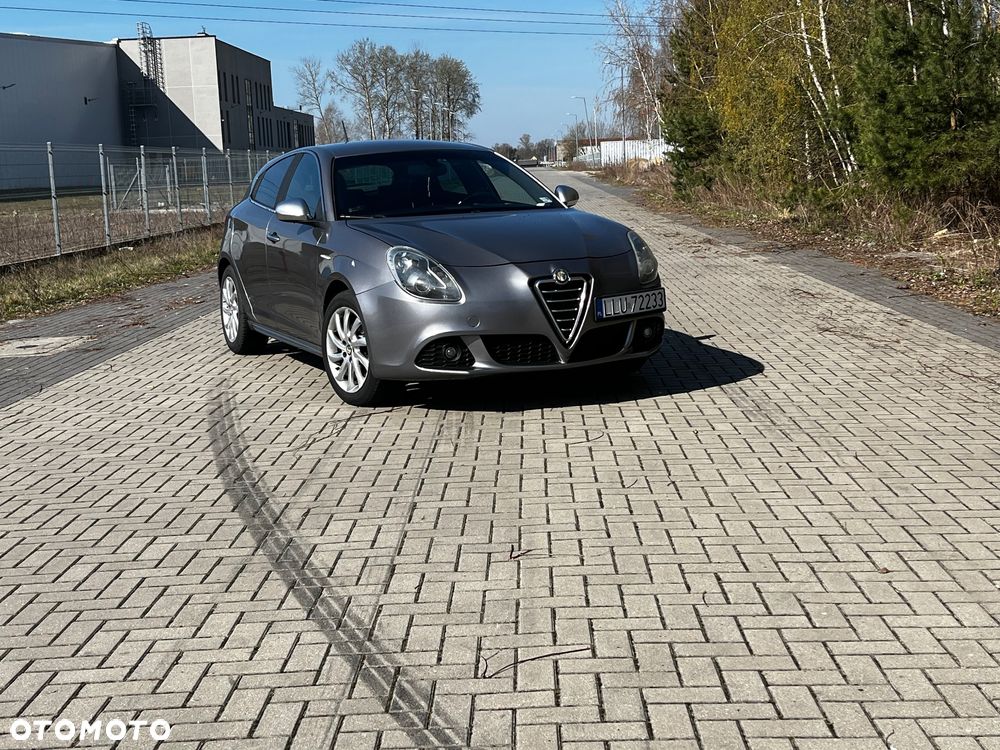 Alfa Romeo Giulietta 2.0 JTDM Distinctive - 4