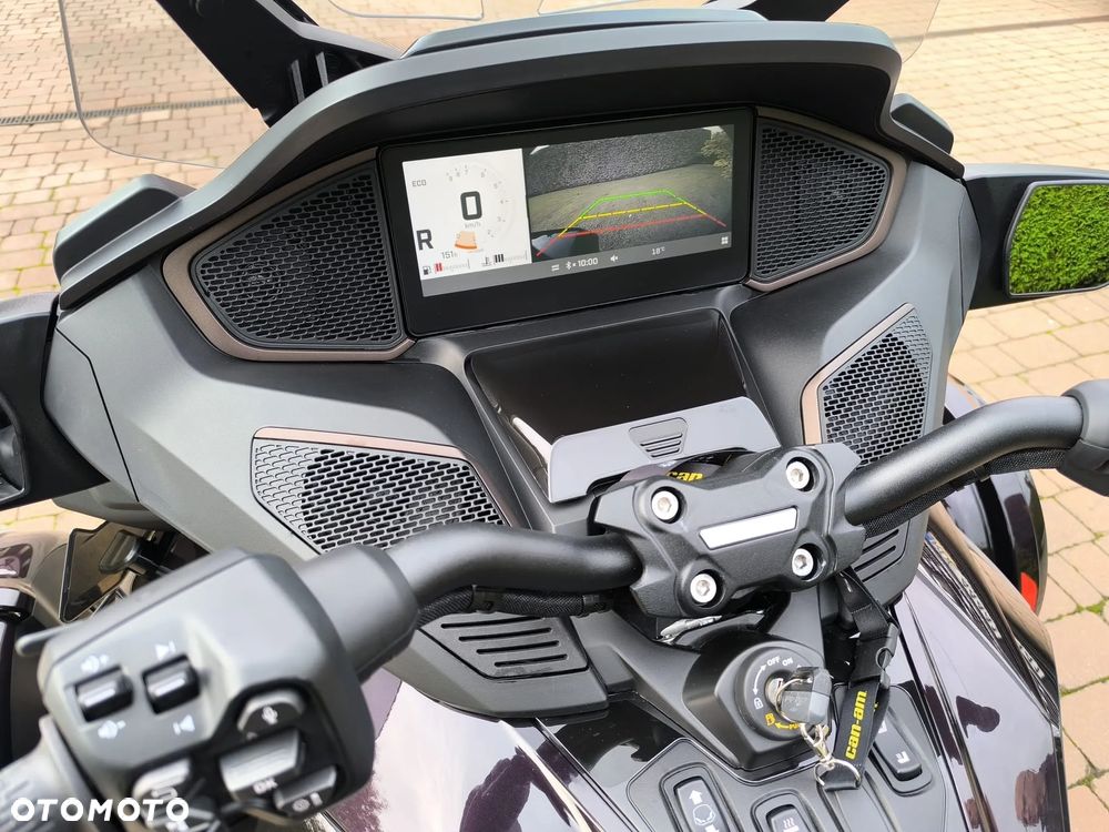Can-Am Spyder - 6