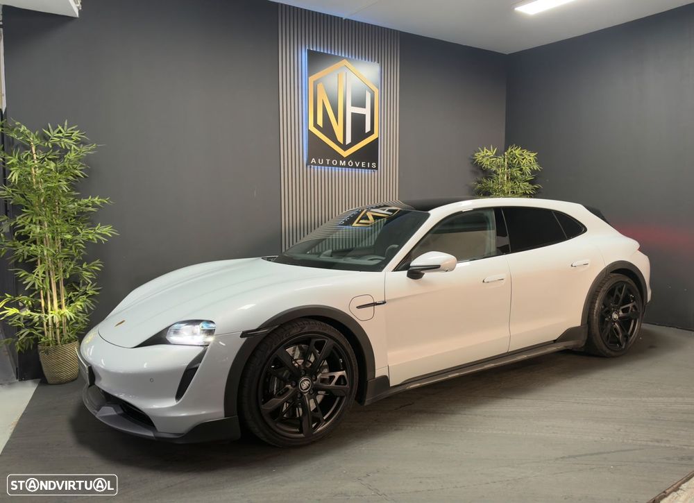 Porsche Taycan Sport Turismo Turbo - 2