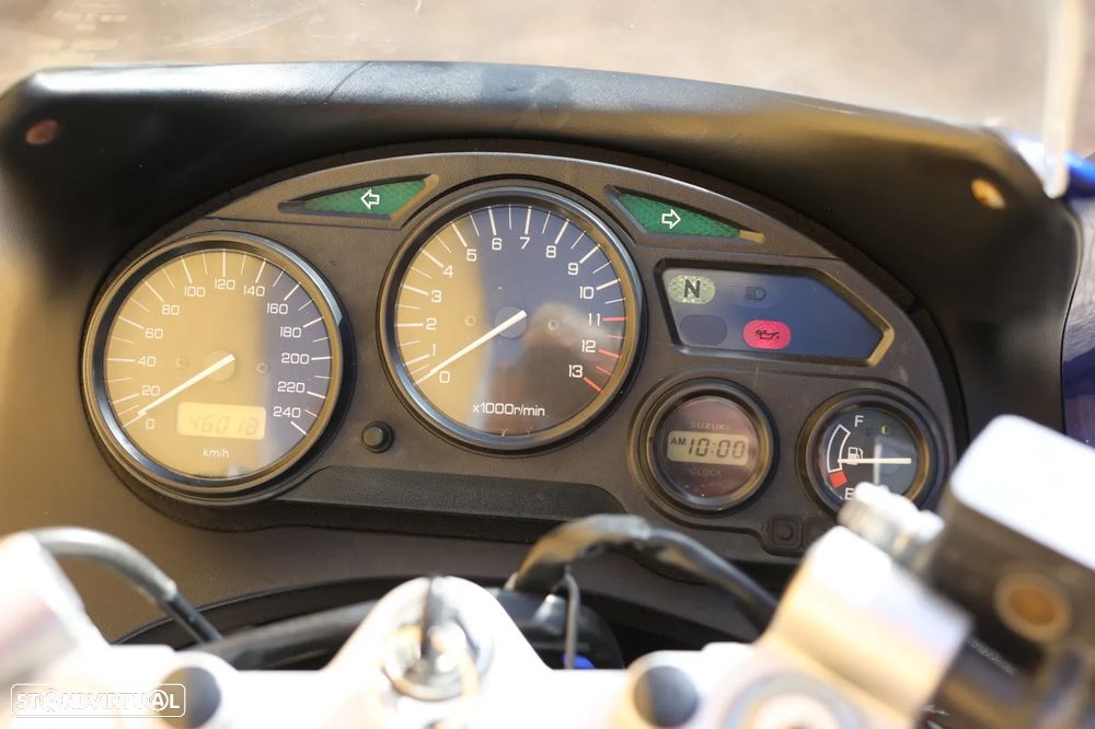 Suzuki GSX - 2