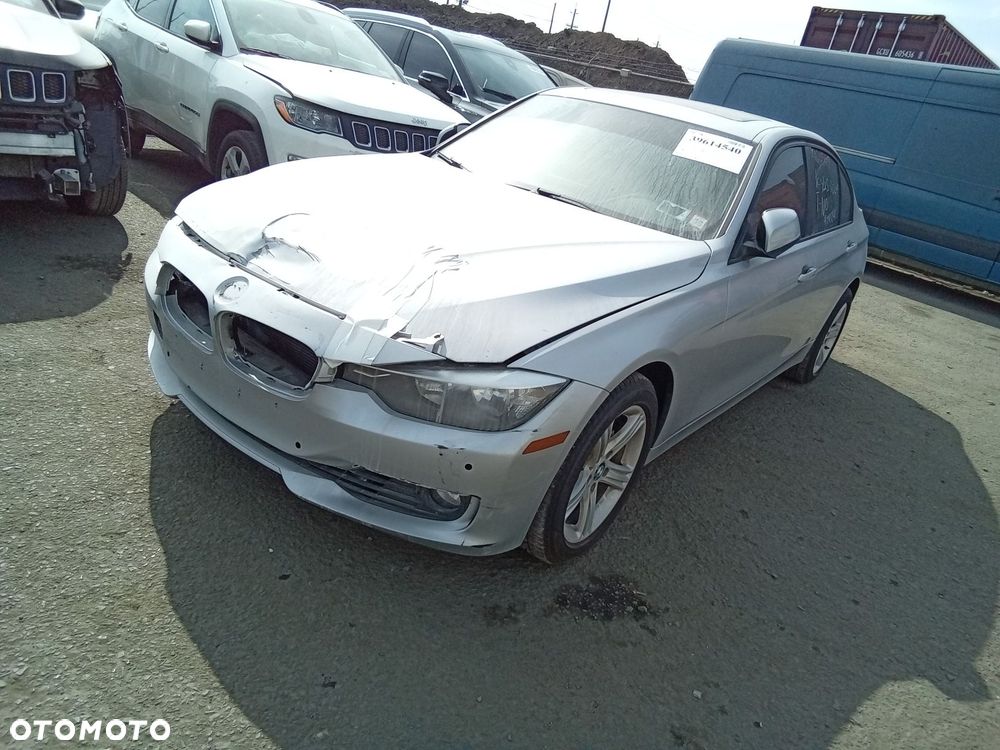 BMW Seria 3 320i xDrive - 11
