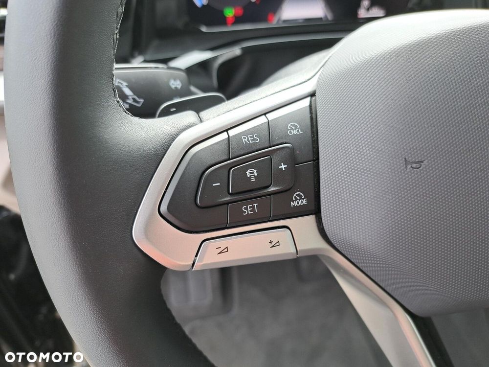 Volkswagen Multivan - 19