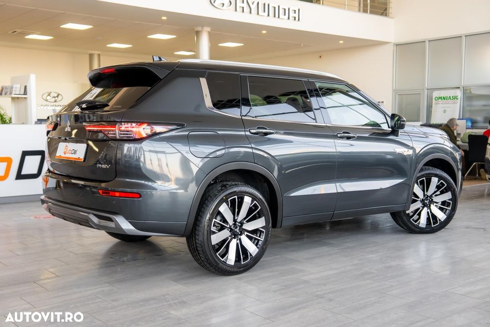 Mitsubishi Outlander - 5