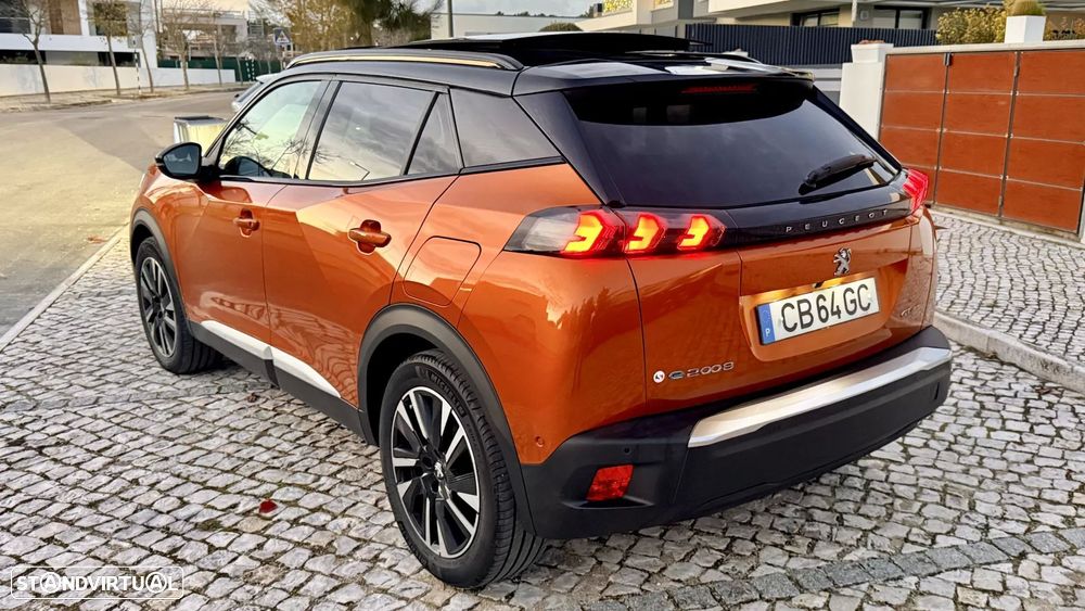 Peugeot e-2008 50 kWh GT Line - 4