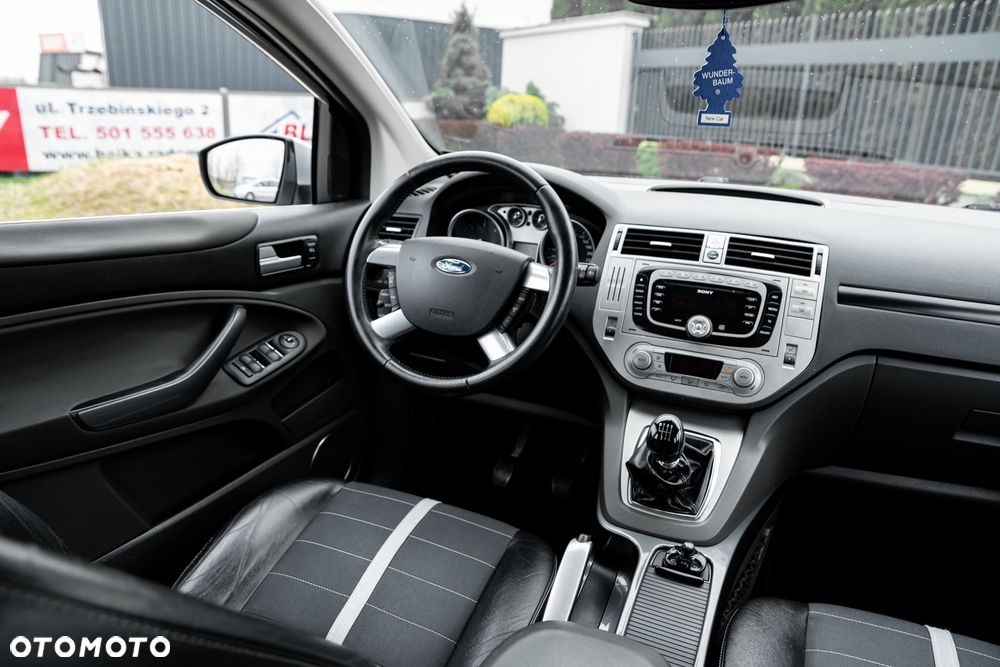 Ford Kuga - 28
