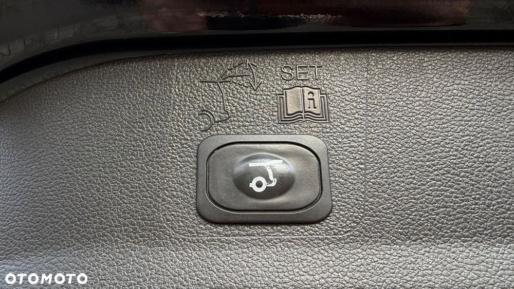 Ford Kuga 2.0 TDCi 4x4 Vignale - 31