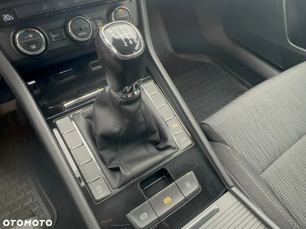 Skoda Superb 1.8 TSI Ambition - 16