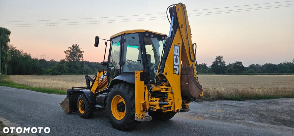 JCB 3CX - 4