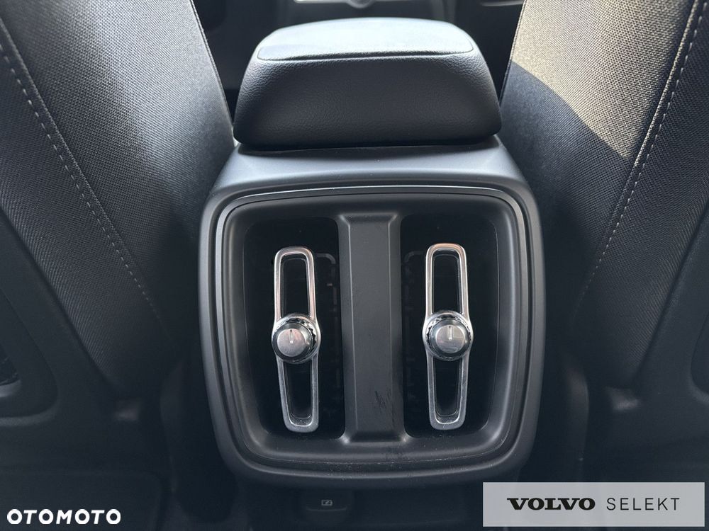 Volvo XC 40 - 24