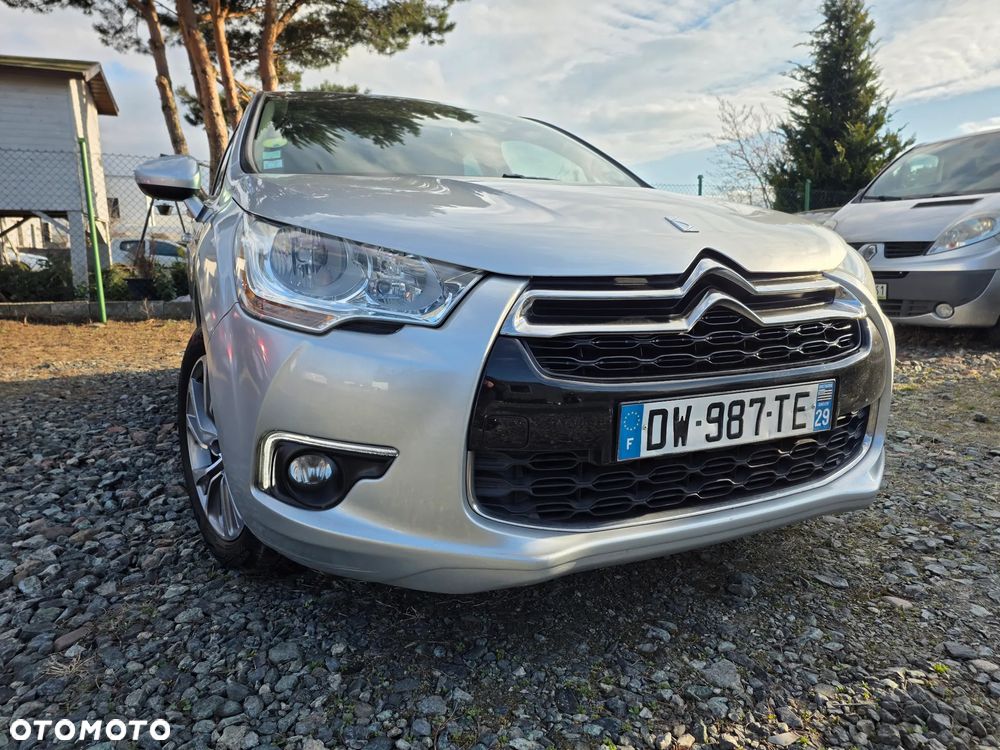 Citroën DS4 e-HDi 115 ETG6 SoChic - 7
