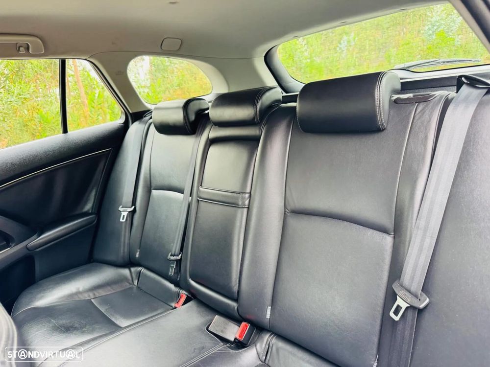 Toyota Avensis SW 2.0 D-4D Sp+EP+GPS - 42