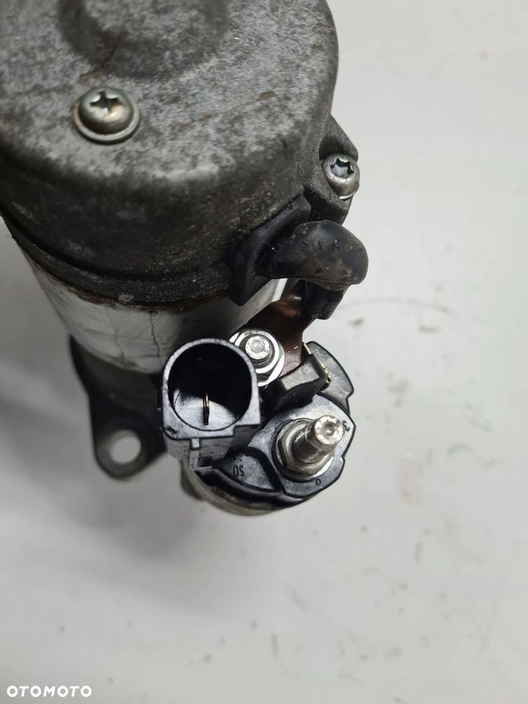 VW T6.1 rozrusznik 02Z911024B - 3