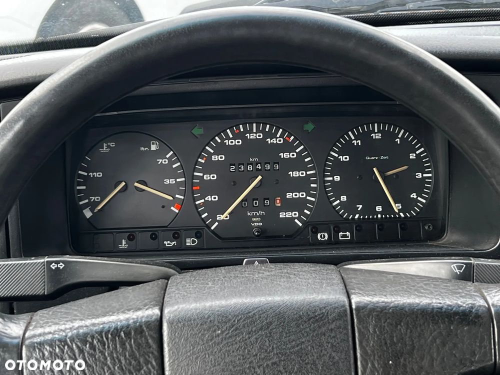 Volkswagen Passat Variant 1.8 GL - 12