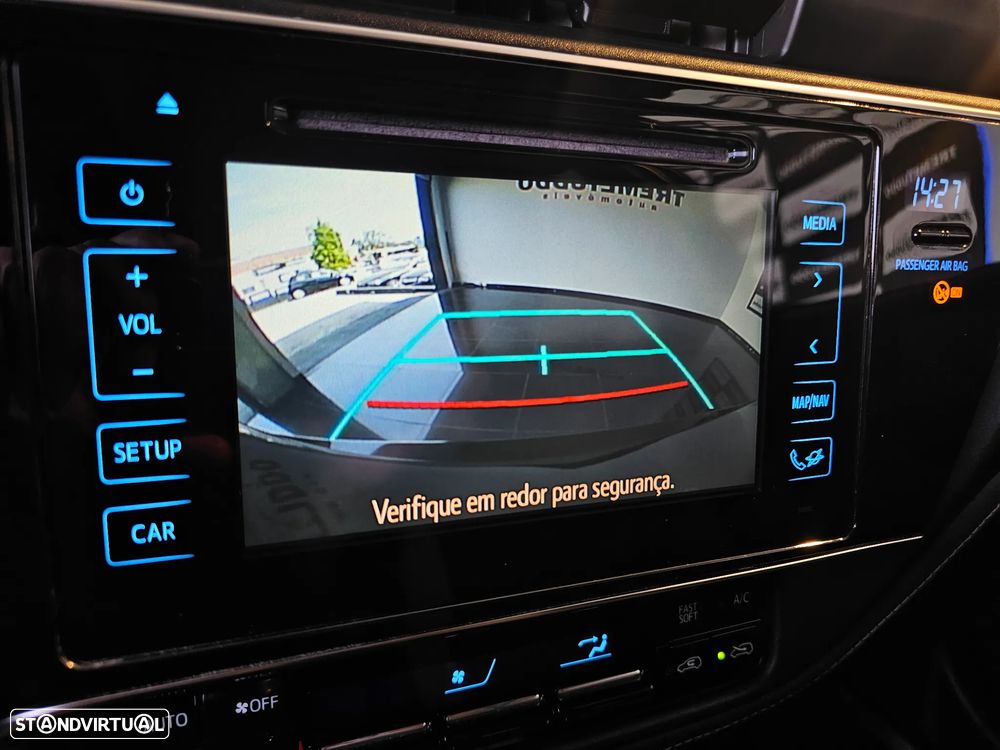 Toyota Auris 1.6 D-4D Comfort+Navi - 24