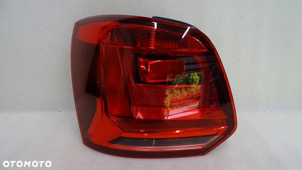 VW POLO 6C0 LIFT - lampa tylna lewa - 1