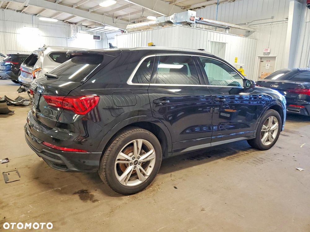 Audi Q3 - 4