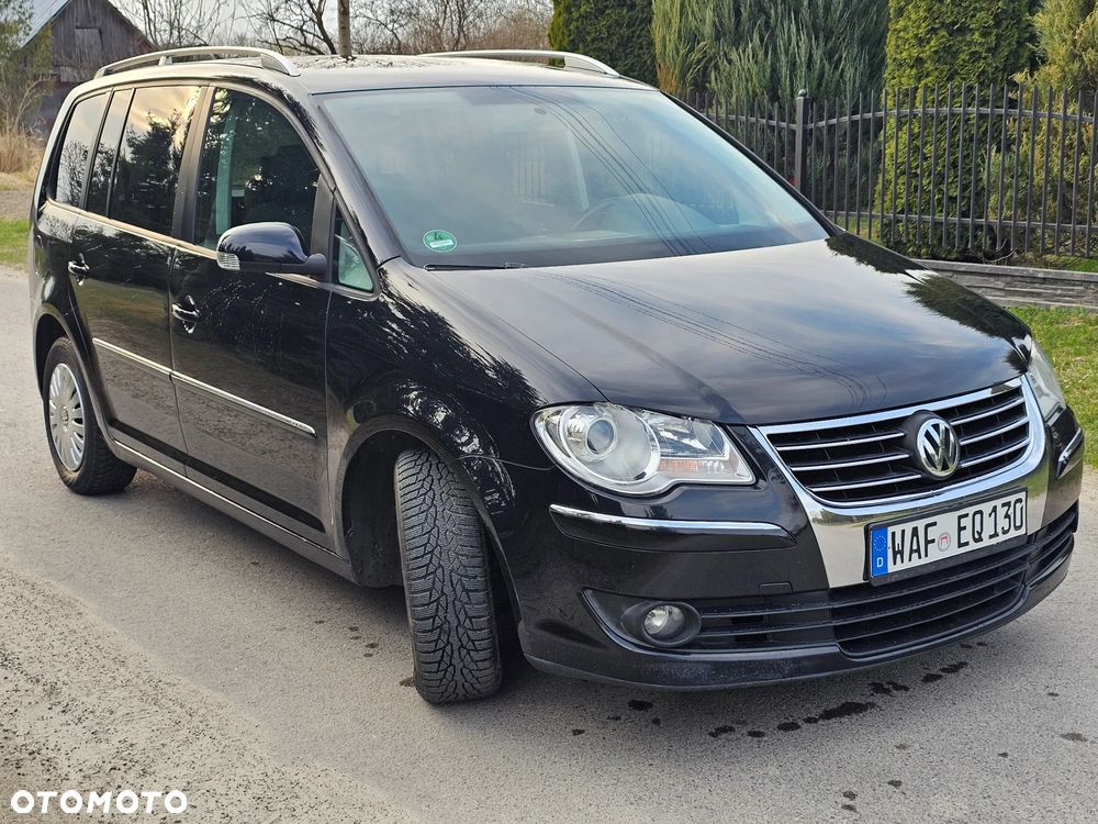 Volkswagen Touran 2.0 TDI DPF Highline - 4