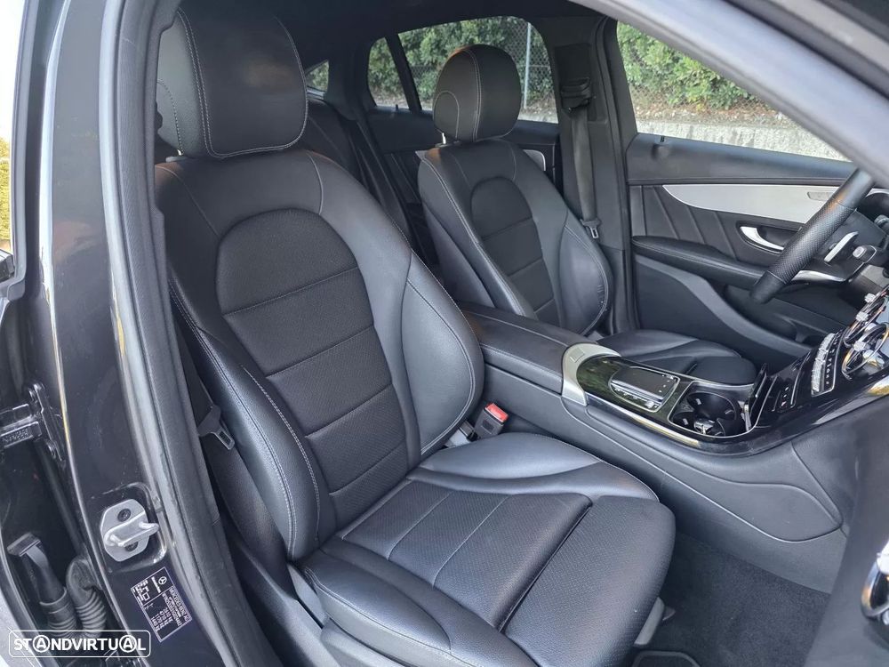 Mercedes-Benz GLC 300 e Coupé 4Matic - 28