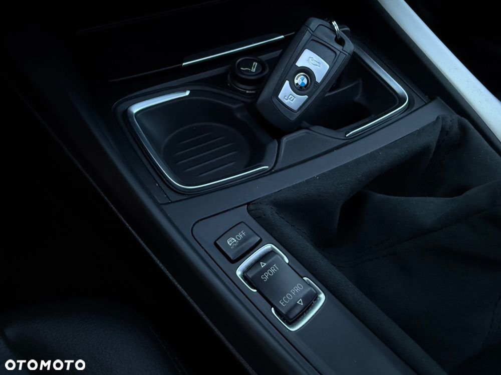 BMW Seria 1 118d DPF Edition Sport - 33