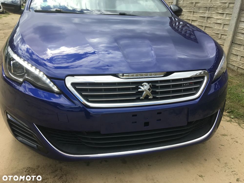 Peugeot 308 - 8