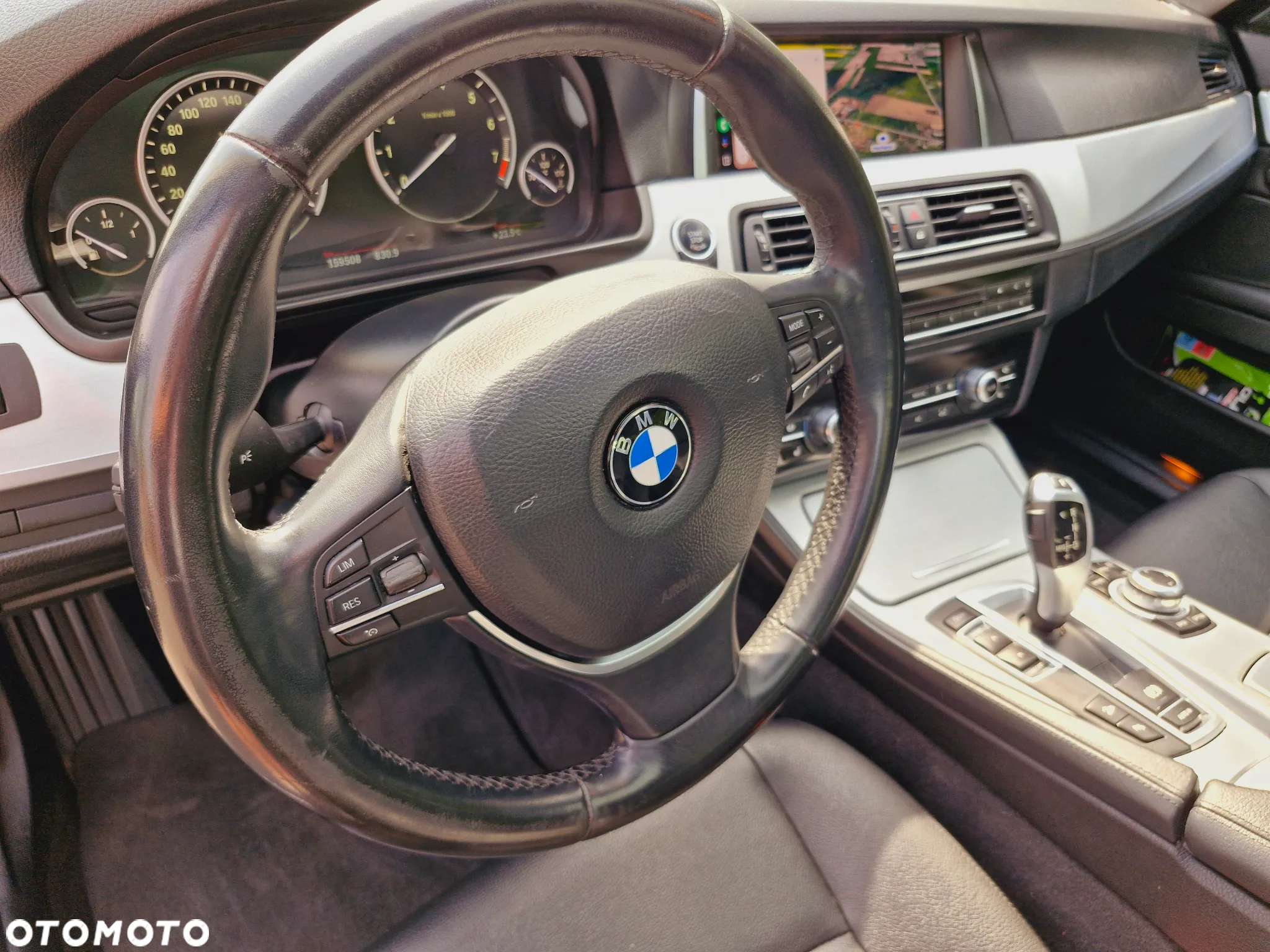 BMW Seria 5 528i xDrive - 16