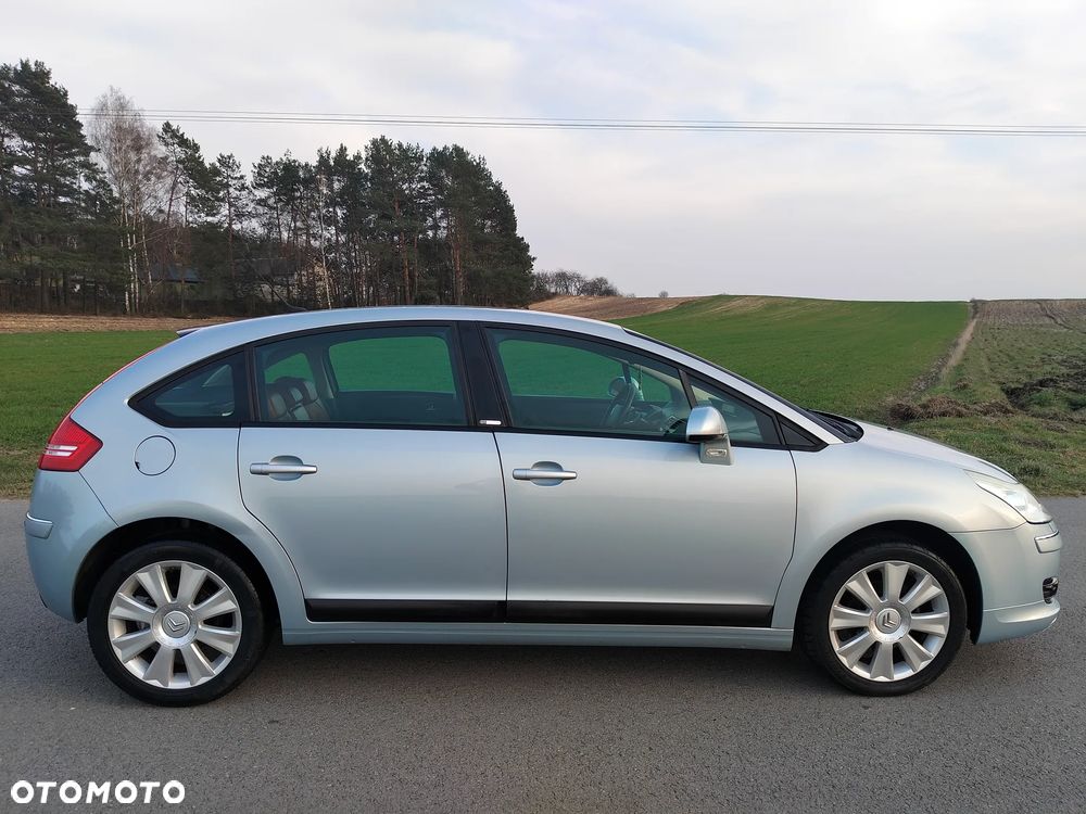 Citroën C4 1.6 16V Exclusive - 11