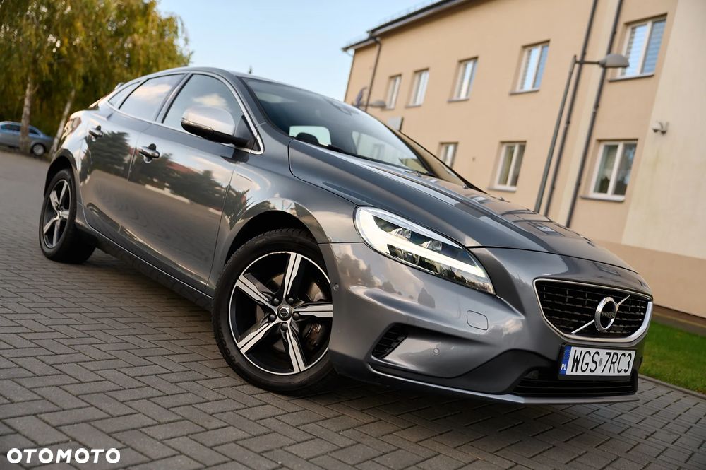 Volvo V40 D3 Geartronic RDesign - 13