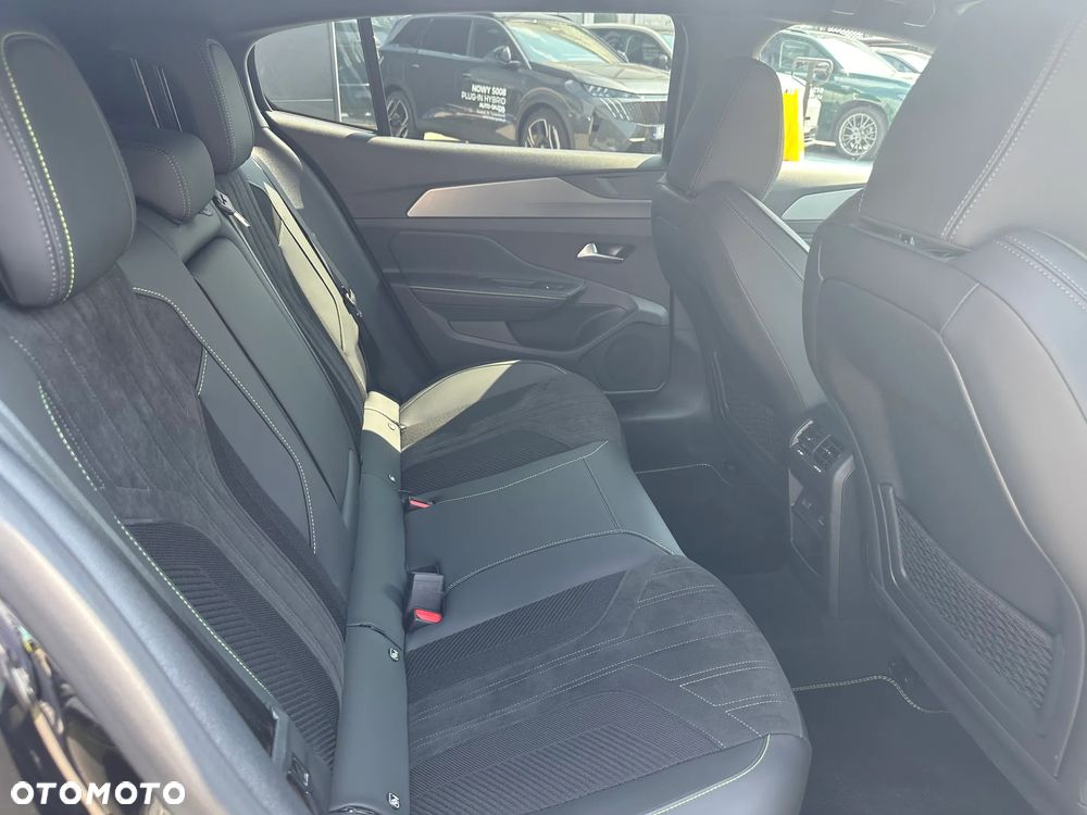Peugeot 408 1.2 PureTech mHEV GT S&S e-DSC6 - 17