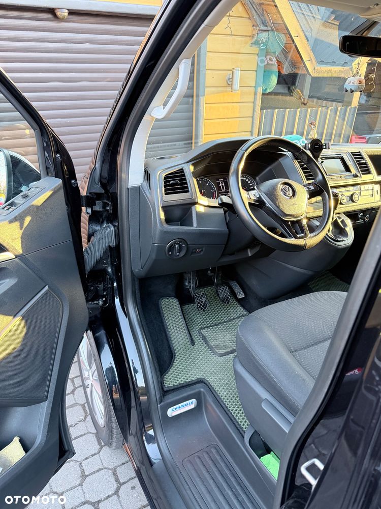 Volkswagen Caravelle - 10