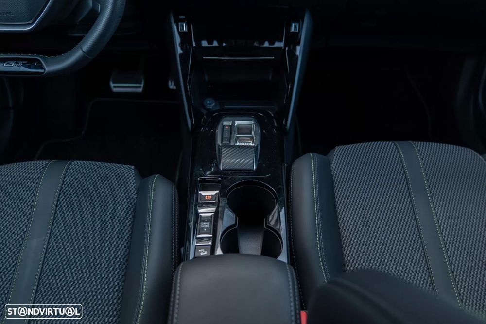 Peugeot e-2008 50 kWh GT Line - 30
