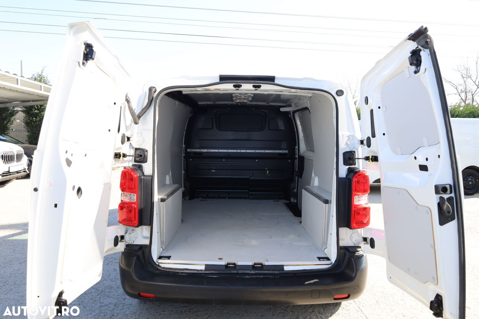 Opel Vivaro L1H1 - 12