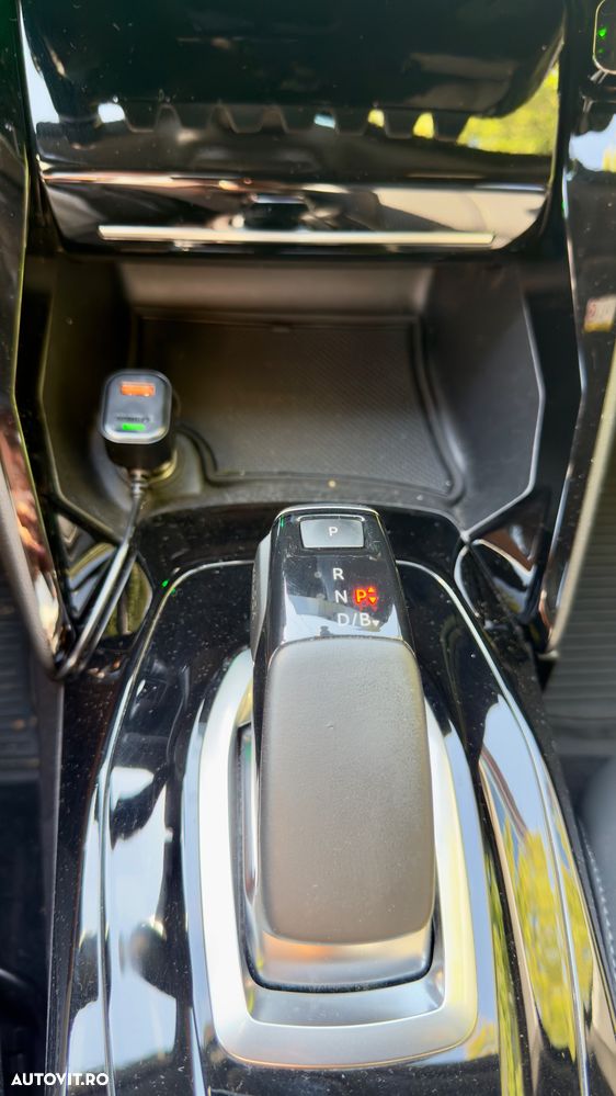 Peugeot 2008 e-2008 GT - 11