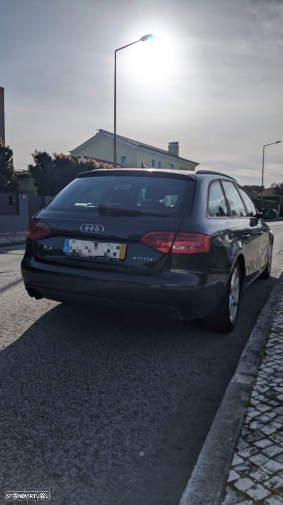Audi A4 Avant 2.0 TDI Advance - 7