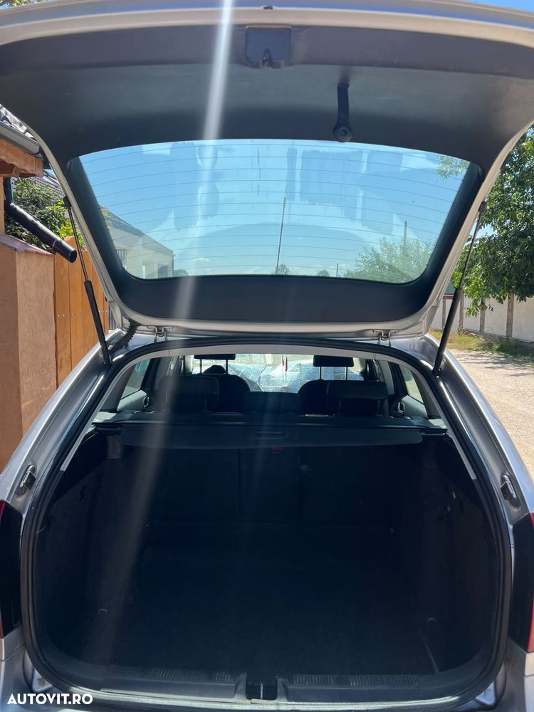 Skoda Octavia 1.6 TDI ELEGANCE - 10